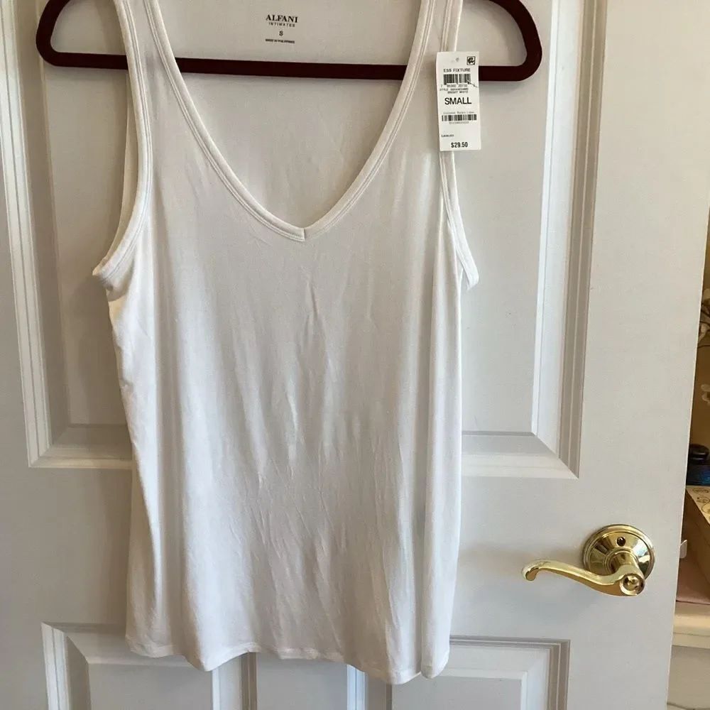 NWT. Alfani Brand Women’s Size Small White Sleeveless Knit PJ Top